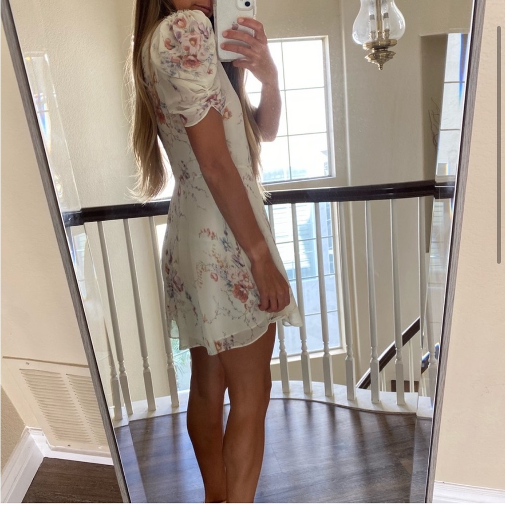 ♥️… LoveShackFancy Cora Silk Dress. Size Large Retail- $425 - Picture 3 of 8
